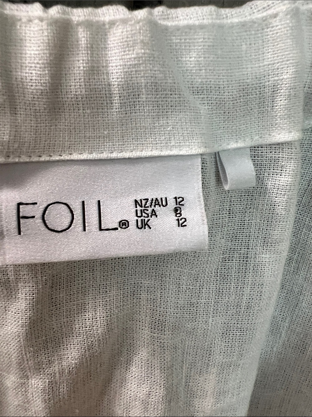 NEW! $140 FOIL Australia 100% linen puff sleeve Top white US 8 / M - Picture 3 of 7